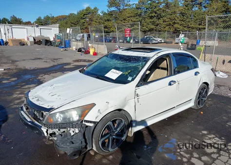 2011 Honda Accord 3.5 Ex-L z USA, uszkodzony, nr VIN 1HGCP3F86BA000199